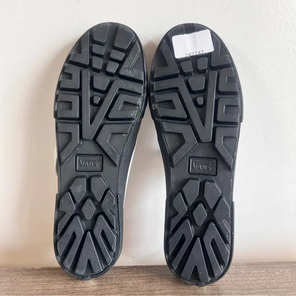 Vans Style 93 Mary Jane Coated Canvas Unisex Shoe Size 6 / 7.5 #242747