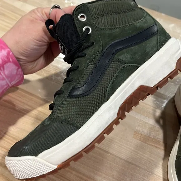Vans Ultrarange Exo Hi MTE-1 shoes sneakers all weather women’s 7 men’s 5.5 new
