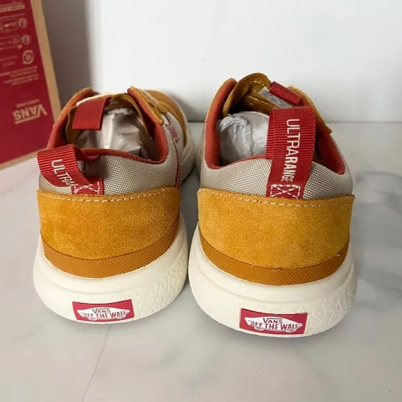VANS Ultrarange Exo Shoes Women 8.0 US Mens 6.5 US