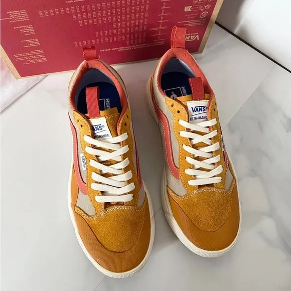 VANS Ultrarange Exo Shoes Women 8.0 US Mens 6.5 US