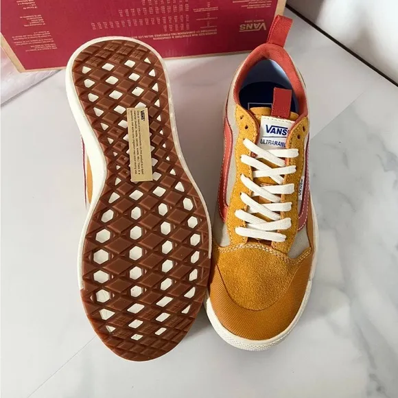 VANS Ultrarange Exo Shoes Women 8.0 US Mens 6.5 US