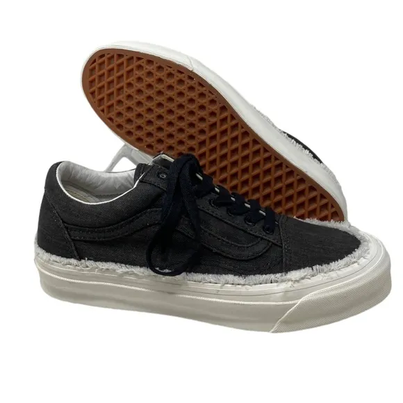 VANS Vault OG Old Skool LX Women's Shoes Canvas Raw Edge Black Skate VN0A5FBEBLK