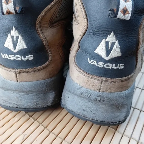 Vasque Breeze XCR Mens Boots Size 13 Brown 7466 GoreTex insulated. Waterproof Tr