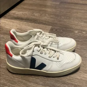 Veja Shoes