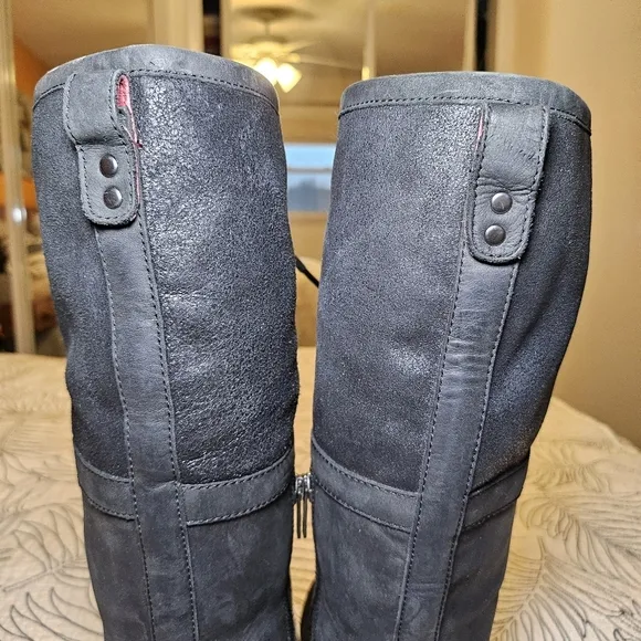 VGUC UGG Elsa Waterproof Lace Black Boots Sherpa Lined Sz 7.5