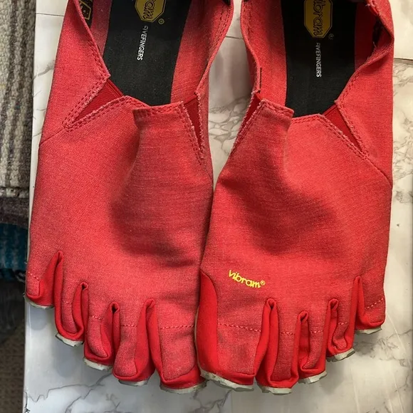 Vibram FiveFingers Red Athletic Shoes Mens 11.5