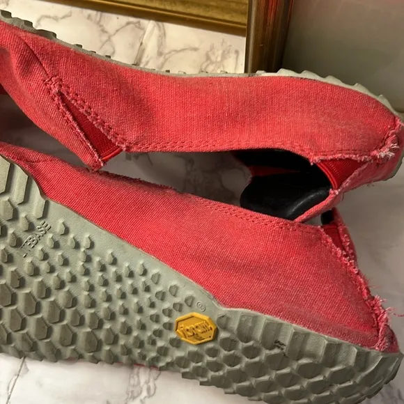 Vibram FiveFingers Red Athletic Shoes Mens 11.5