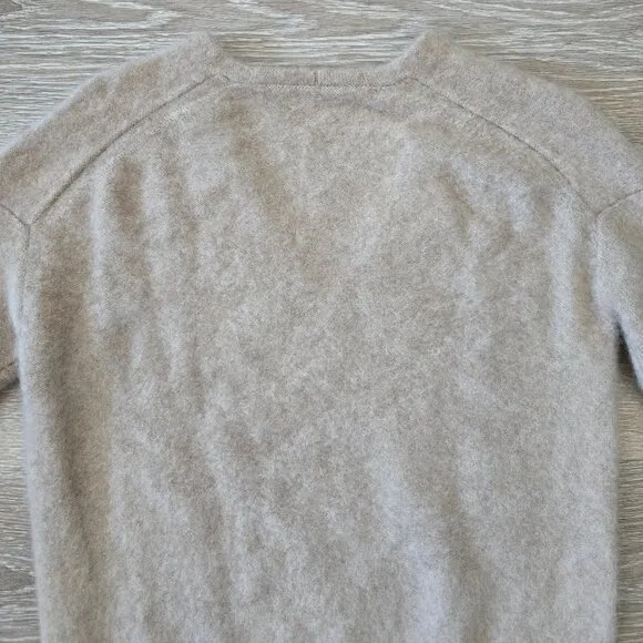 Vince 100% Cashmere V-Neck Pullover Sweater – XXS – New Without Tags