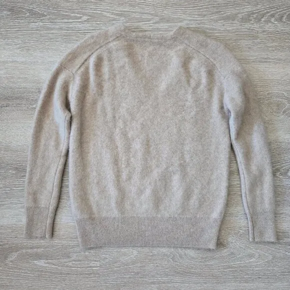 Vince 100% Cashmere V-Neck Pullover Sweater – XXS – New Without Tags