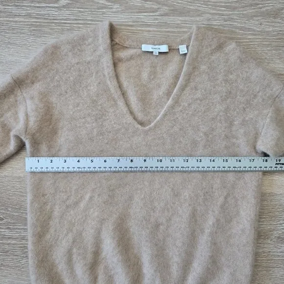 Vince 100% Cashmere V-Neck Pullover Sweater – XXS – New Without Tags