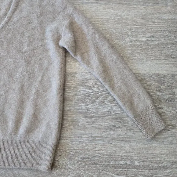 Vince 100% Cashmere V-Neck Pullover Sweater – XXS – New Without Tags