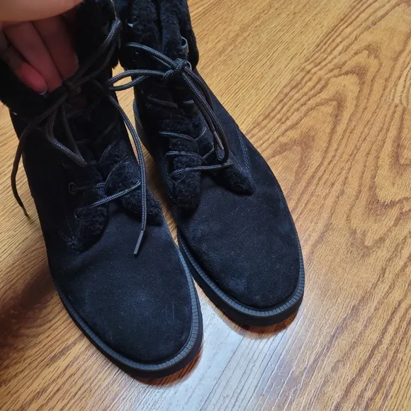Vince Hayes Shearling Leather Lace Up Ankle Bootie Size 7.5