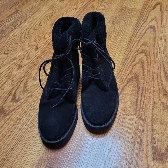 Vince Hayes Shearling Leather Lace Up Ankle Bootie Size 7.5