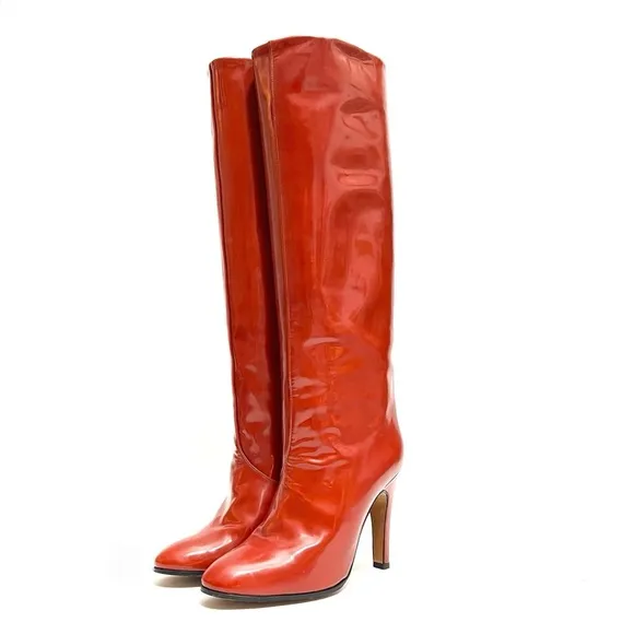 Vintage 1970s cinnamon brown patent leather pull on knee high stiletto boots