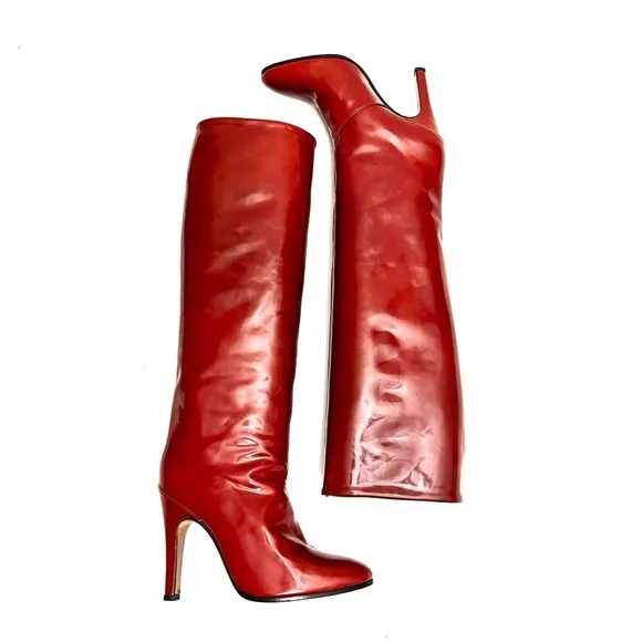 Vintage 1970s cinnamon brown patent leather pull on knee high stiletto boots