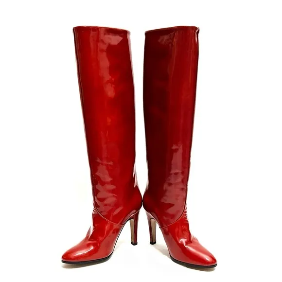 Vintage 1970s cinnamon brown patent leather pull on knee high stiletto boots