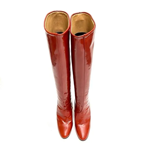 Vintage 1970s cinnamon brown patent leather pull on knee high stiletto boots