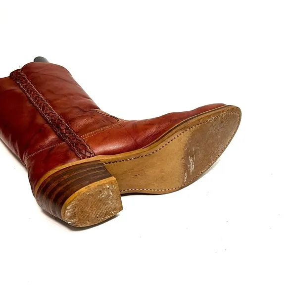 Vintage 1970s women’s warm brown marbled leather mid calf heeled campus boots