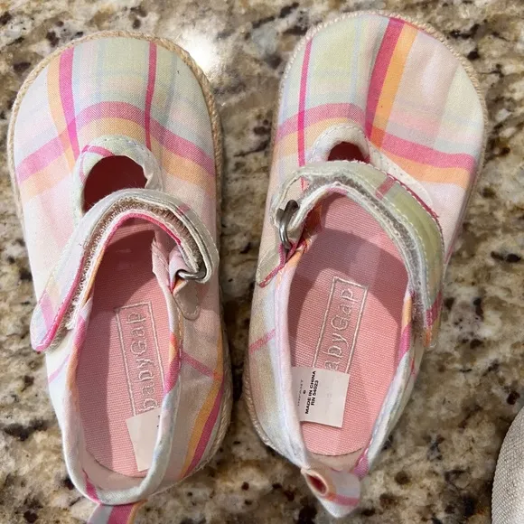 VINTAGE BABY GAP CANVAS sneakers Toddler size 6