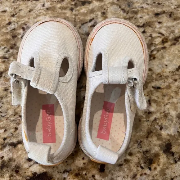 VINTAGE BABY GAP CANVAS sneakers Toddler size 6