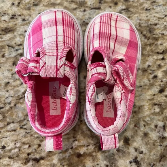 VINTAGE BABY GAP CANVAS sneakers Toddler size 6