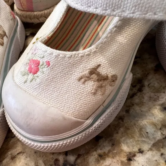 VINTAGE BABY GAP CANVAS sneakers Toddler size 6