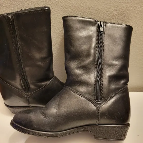 Vintage Blondo Sherpa Lined Leather Boots