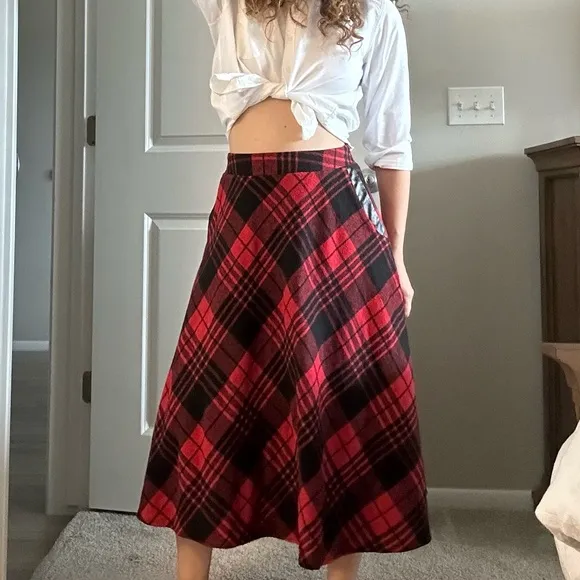 Vintage Wool Blend Plaid Midi Skirt – Red &amp; Black