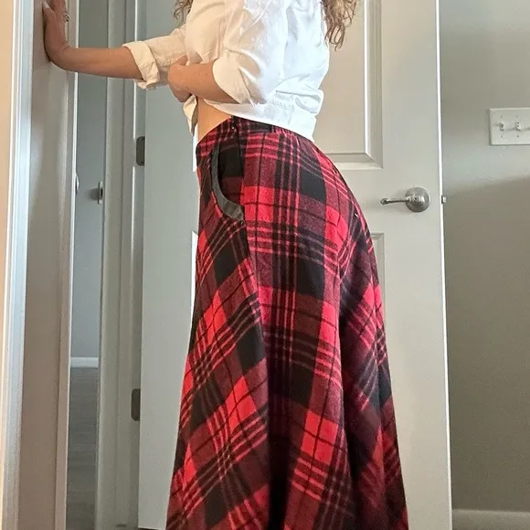 Vintage Wool Blend Plaid Midi Skirt – Red &amp; Black