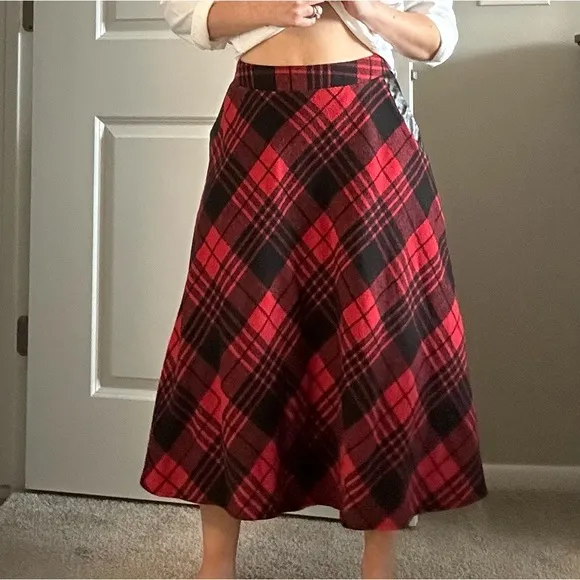 Vintage Wool Blend Plaid Midi Skirt – Red &amp; Black