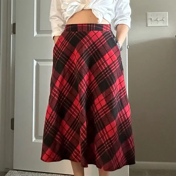 Vintage Wool Blend Plaid Midi Skirt – Red &amp; Black