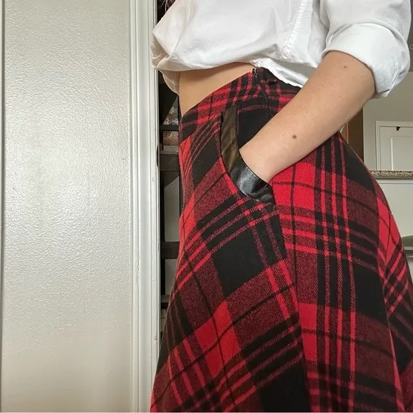 Vintage Wool Blend Plaid Midi Skirt – Red &amp; Black