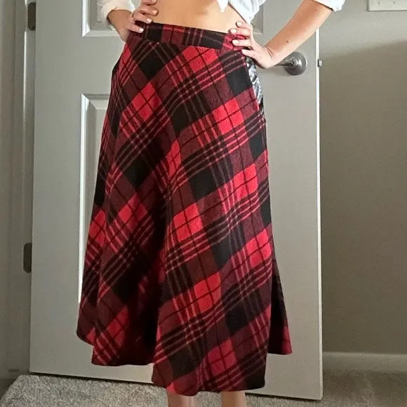 Vintage Wool Blend Plaid Midi Skirt – Red &amp; Black