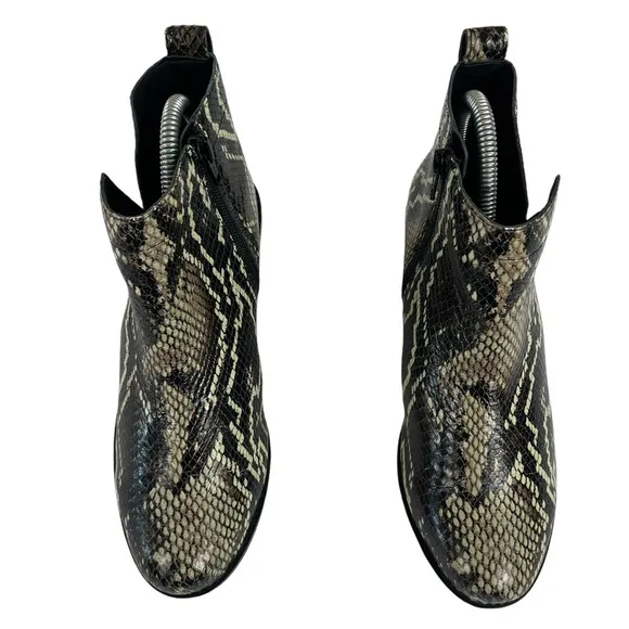 Vionic Clara Boa‎ Snake-Embossed Leather Heels Ankle Booties Womens Size 7