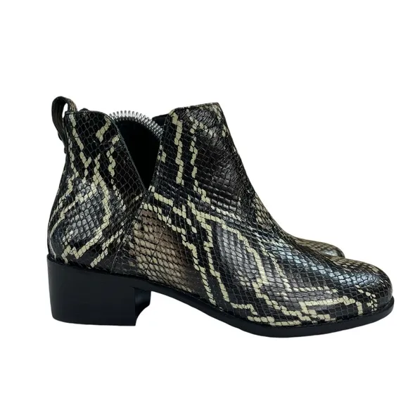 Vionic Clara Boa‎ Snake-Embossed Leather Heels Ankle Booties Womens Size 7