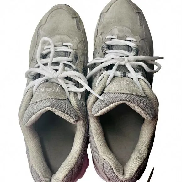 Vionic men’s walker gray suede lace up comfort shoes Sneakers size 12
