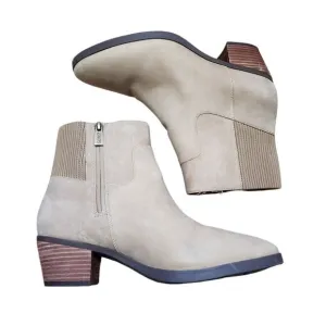 Vionic Shantelle waterproof tan ankle boots 9.5