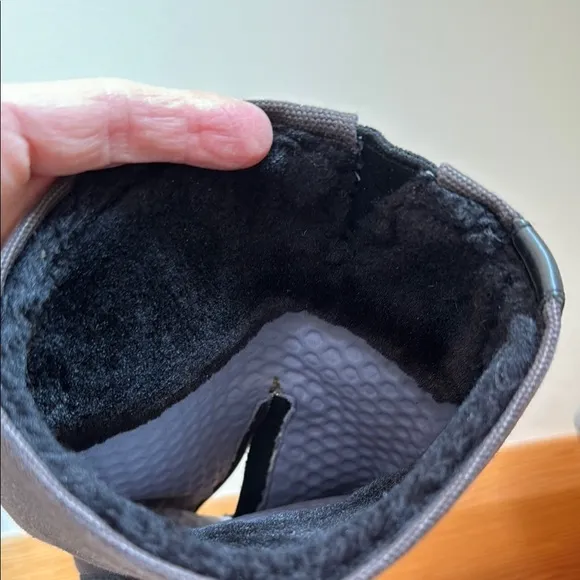Vivobarefoot 9 Black and Grey minimalist barefoot insulated leather tall boots