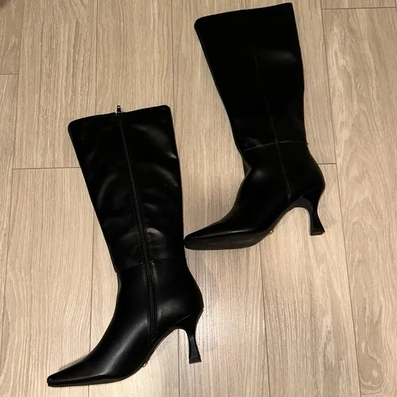 White Fox Johnson Knee High Boots Black in Size 8