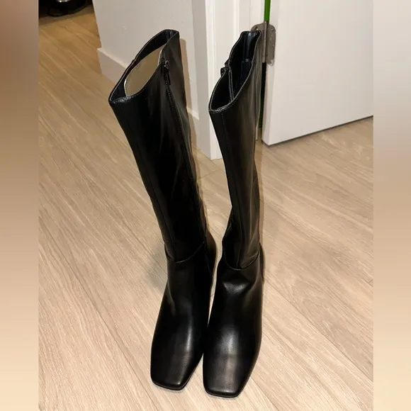 White Fox Johnson Knee High Boots Black in Size 8