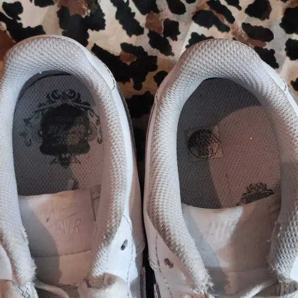 !!White Nike Air Force 1 Size 4.5Y