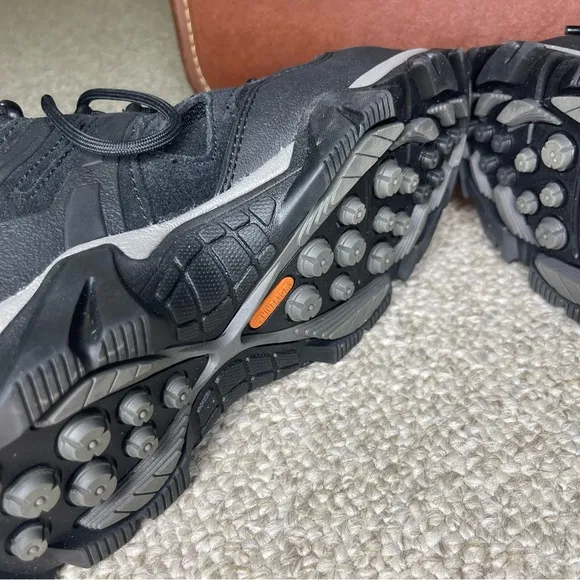 Wolverine safety toe boots