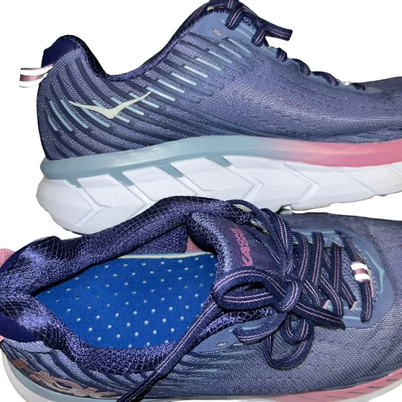 Women Hoka one one Clifton 5 sneaker size 8 shoes