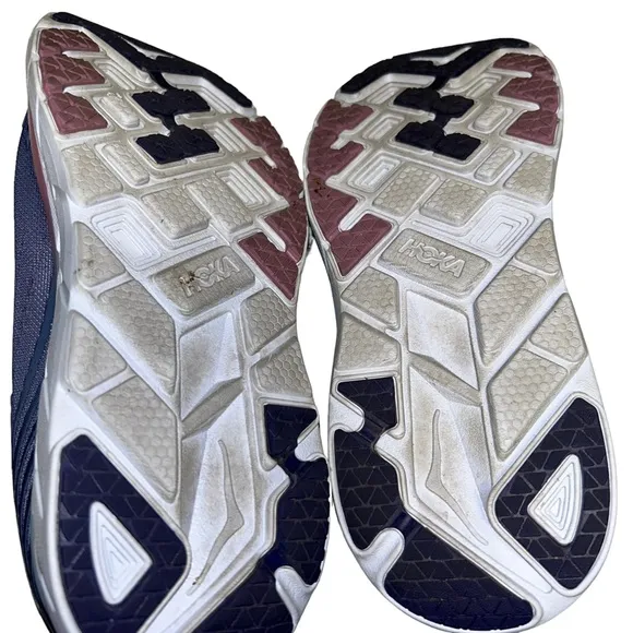 Women Hoka one one Clifton 5 sneaker size 8 shoes