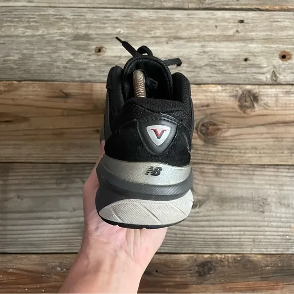Women New Balance Made In USA United States America 990v5 Black Sneakers Shoes