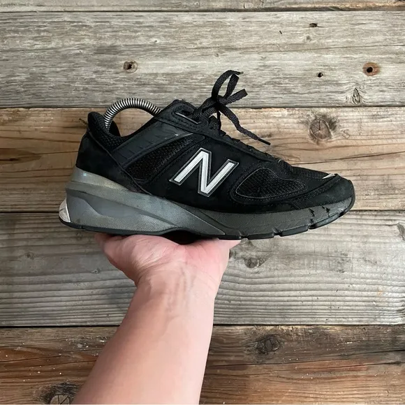 Women New Balance Made In USA United States America 990v5 Black Sneakers Shoes