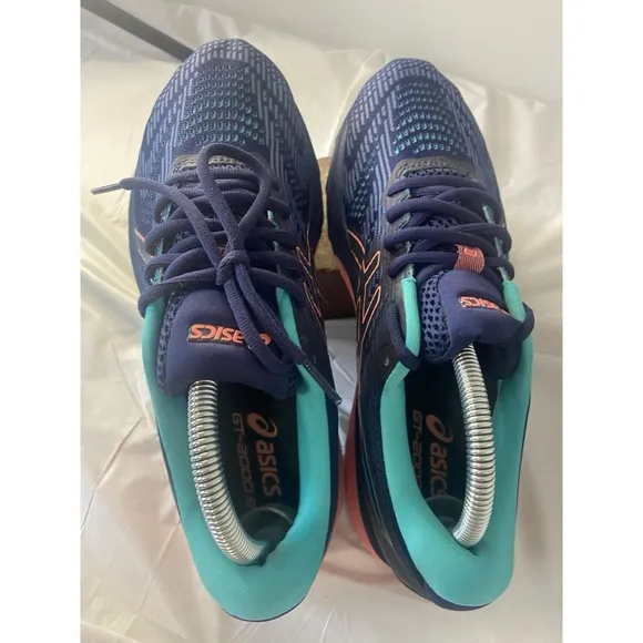 Women's GT-2000 8 Trail Running/Training Tennis Shoes-Size 9.5-Excellent Cond.