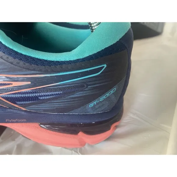 Women's GT-2000 8 Trail Running/Training Tennis Shoes-Size 9.5-Excellent Cond.