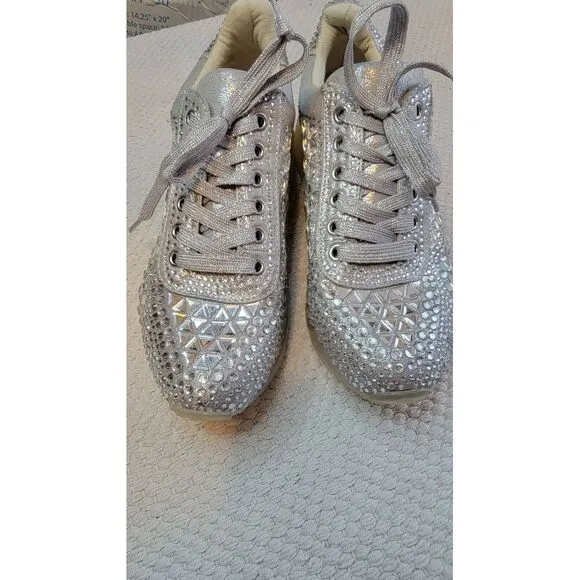Women's‎ Steve Madden Fancy Embellished Carissa Sneakers Shoes (Size 8)