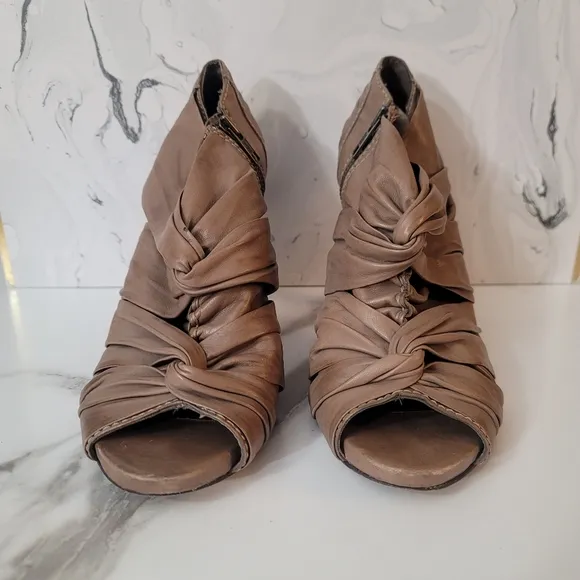 Women's Tan All Saints Taupe Spitafields Leather Ankle Shoes sz 39EU usa 8